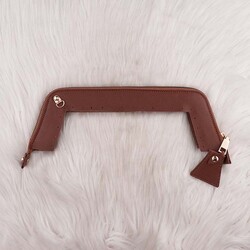 DERİLİ FERMUARLI BURS 31 CM. TABA